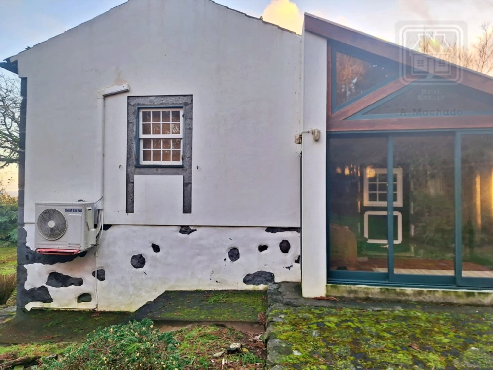 Moradia T4 para Venda em Feteira Foto 68