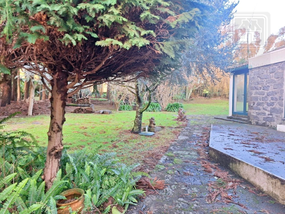 Moradia T4 para Venda em Feteira Foto 73