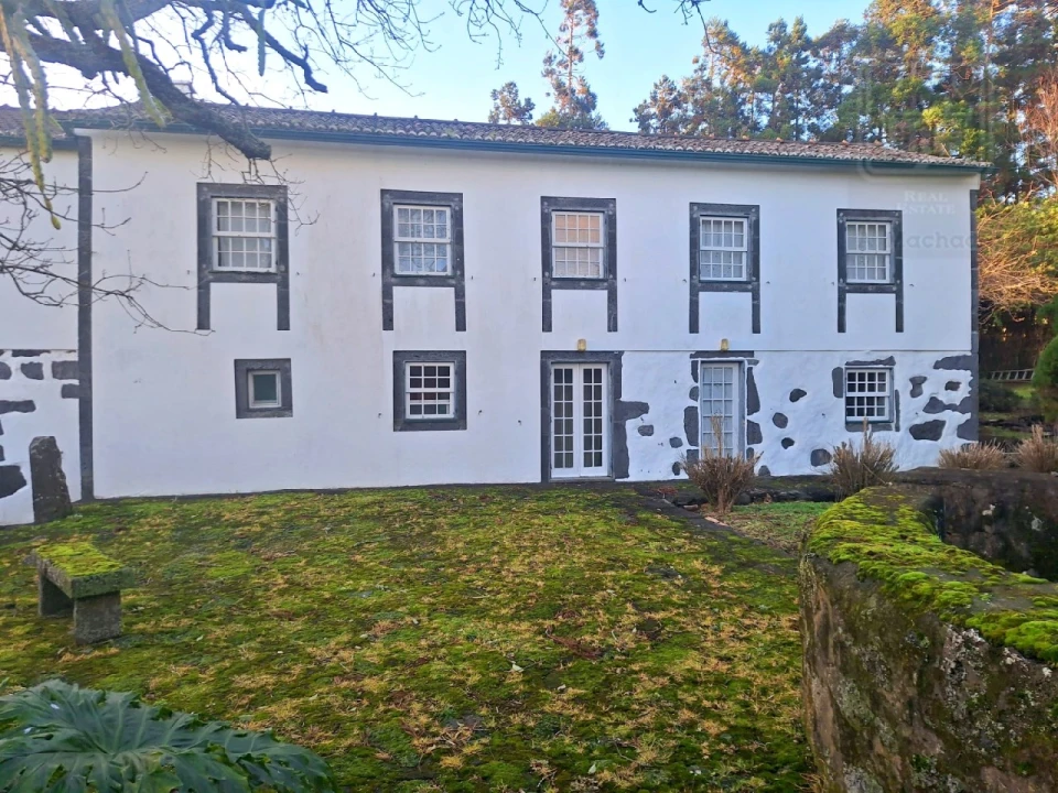 Moradia T4 para Venda em Feteira Foto 5