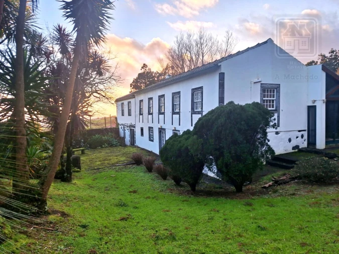 Moradia T4 para Venda em Feteira Foto 2