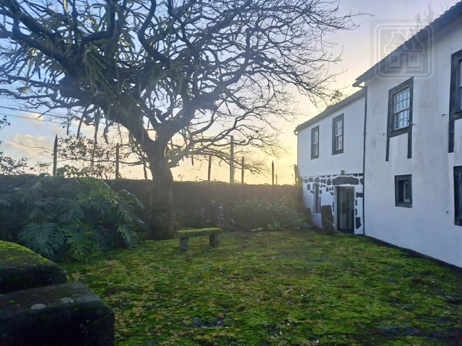 Moradia T4 para Venda em Feteira Foto 6