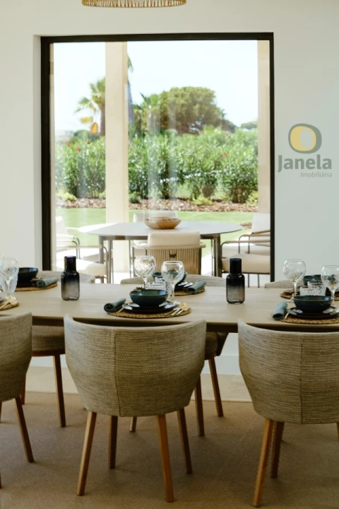 Moradia T4 para Venda em Montenegro
