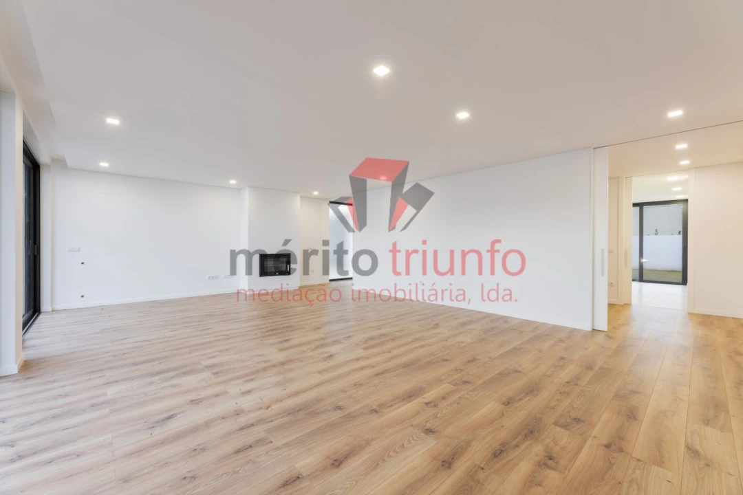 Moradia T3 para Venda em Pousa Foto 6