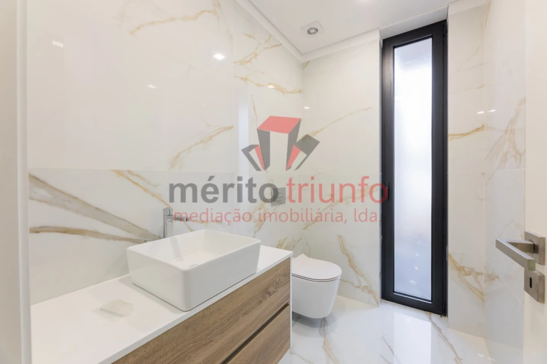 Moradia T3 para Venda em Pousa Foto 10