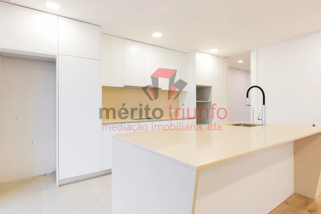 Moradia T3 para Venda em Pousa Foto 14