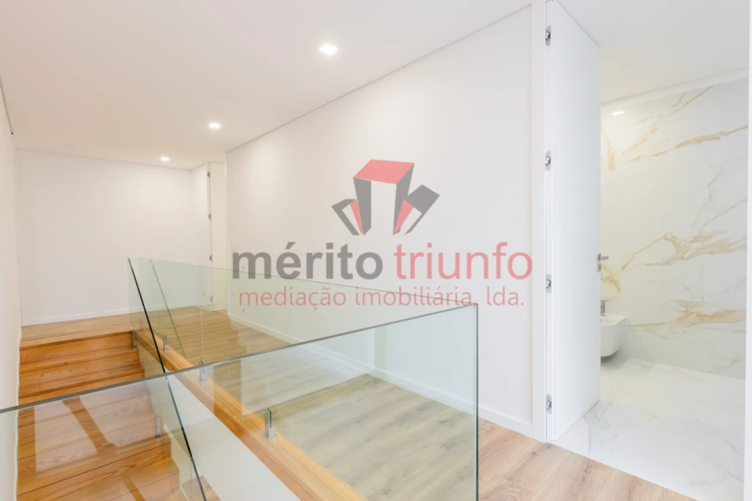 Moradia T3 para Venda em Pousa Foto 25