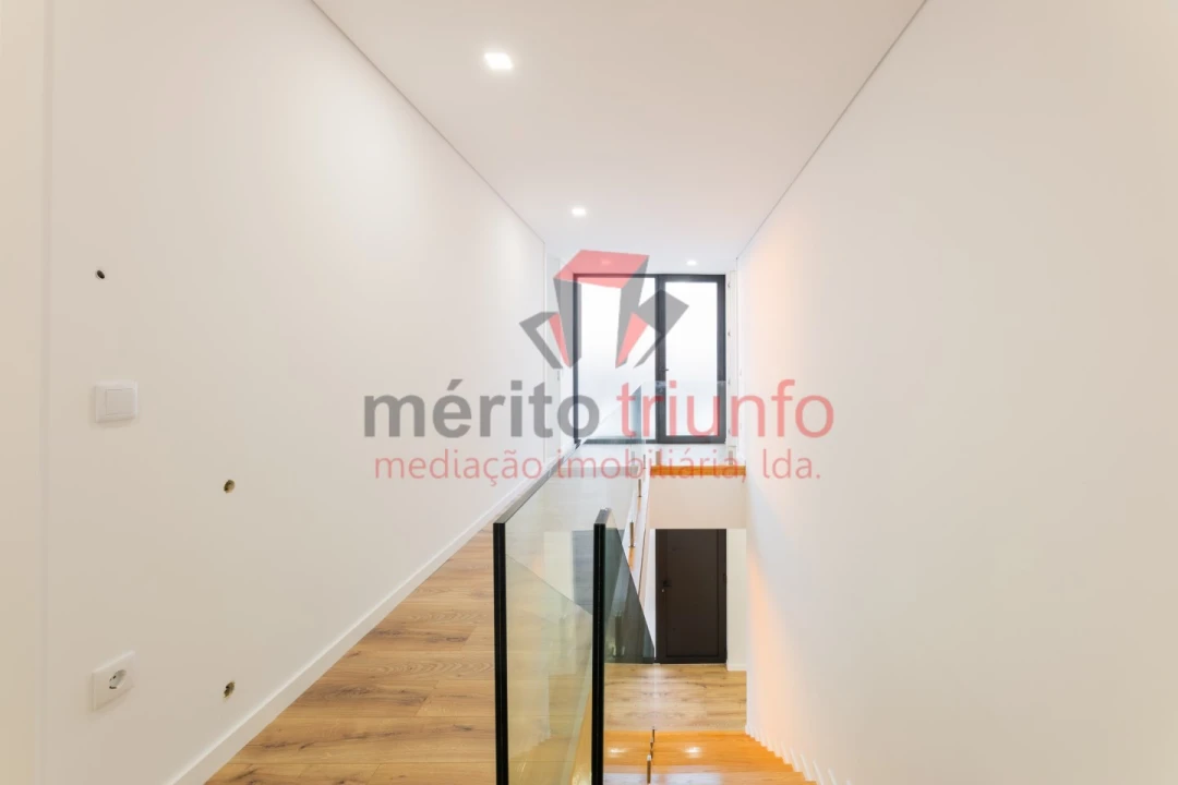 Moradia T3 para Venda em Pousa Foto 27