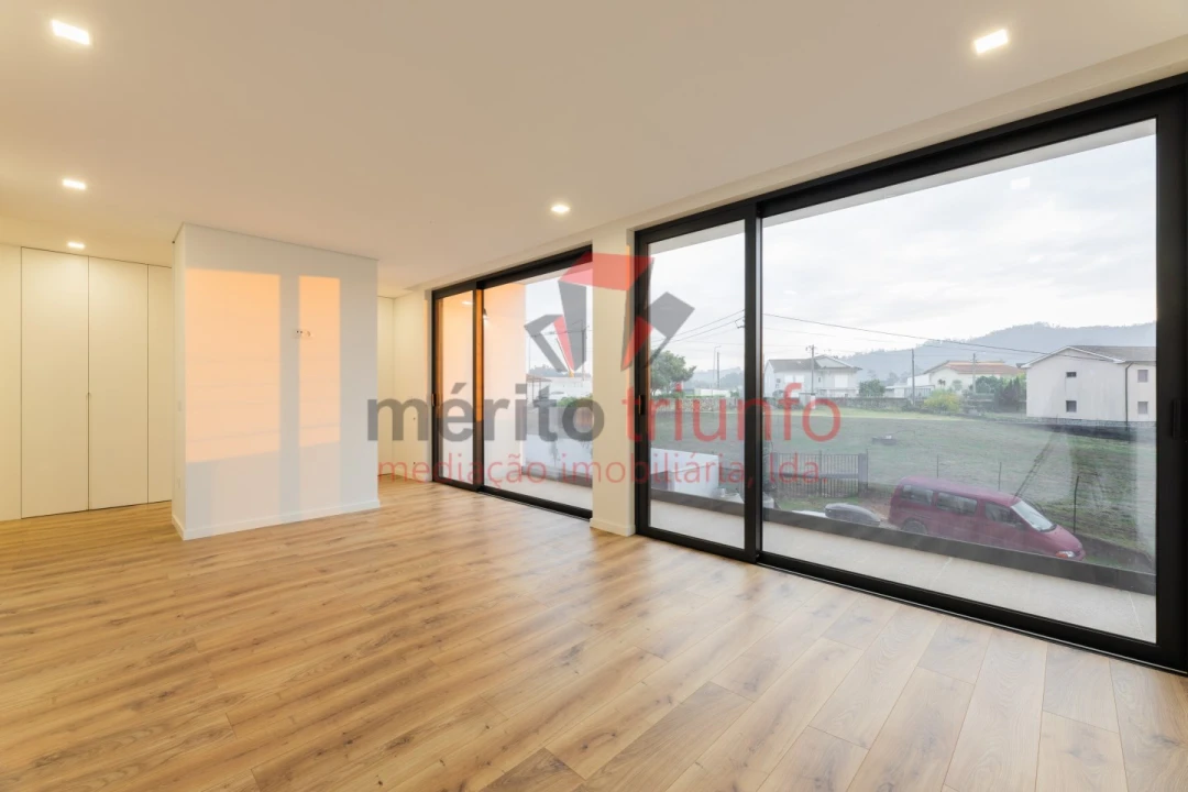 Moradia T3 para Venda em Pousa Foto 30