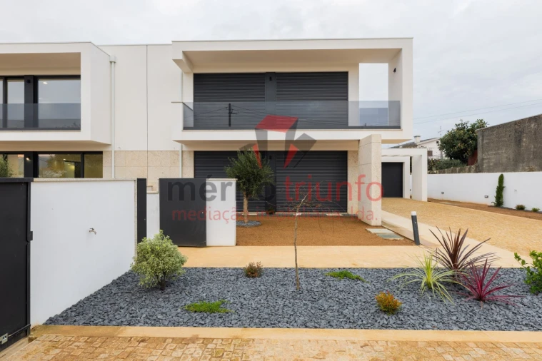 Moradia T3 para Venda em Pousa Foto 1