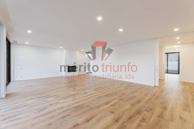 Moradia T3 para Venda em Pousa Foto 6