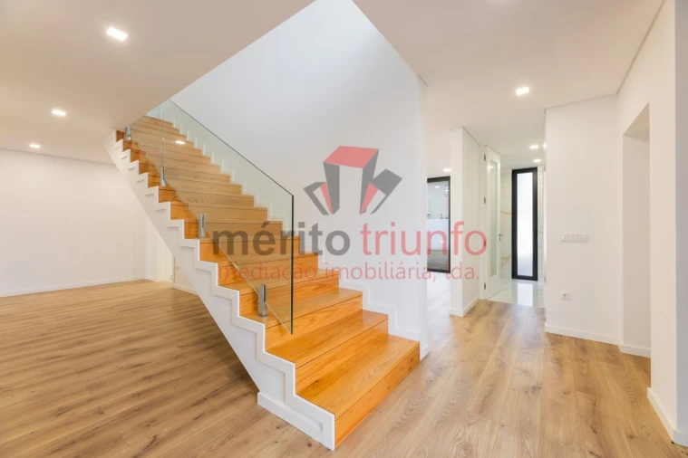 Moradia T3 para Venda em Pousa Foto 7