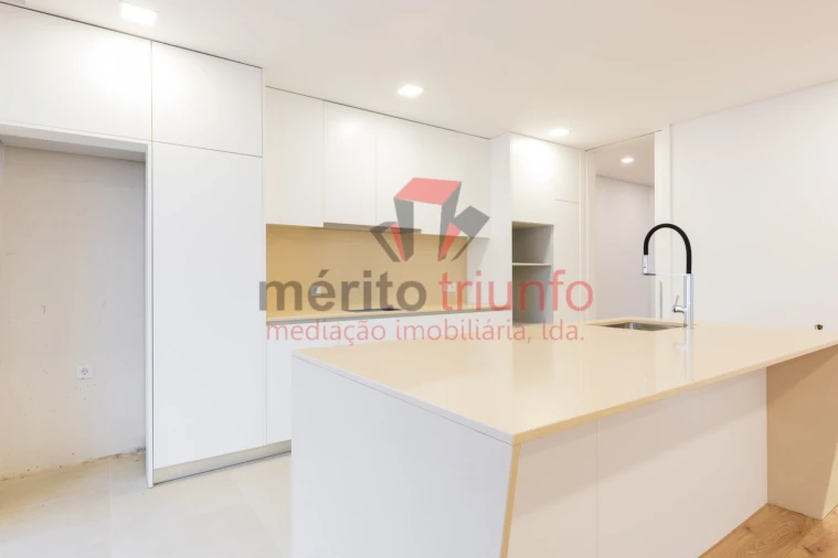 Moradia T3 para Venda em Pousa Foto 14