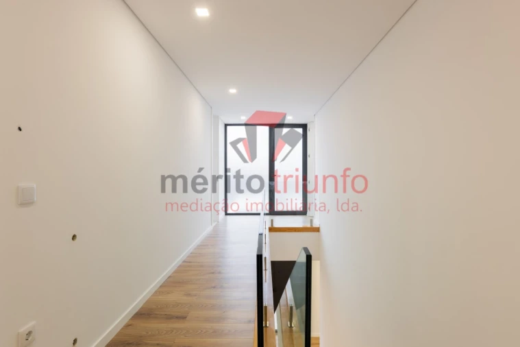 Moradia T3 para Venda em Pousa Foto 21