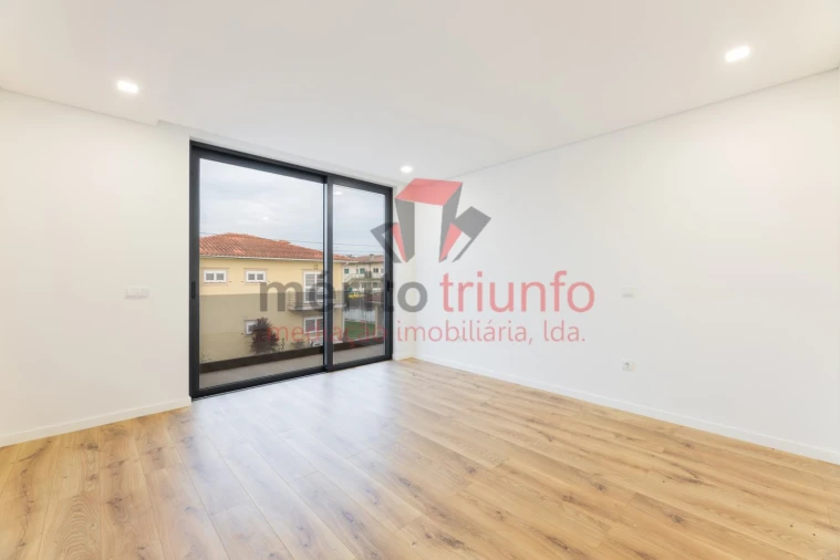 Moradia T3 para Venda em Pousa Foto 22