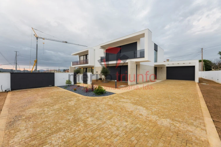 Moradia T3 para Venda em Pousa Foto 35