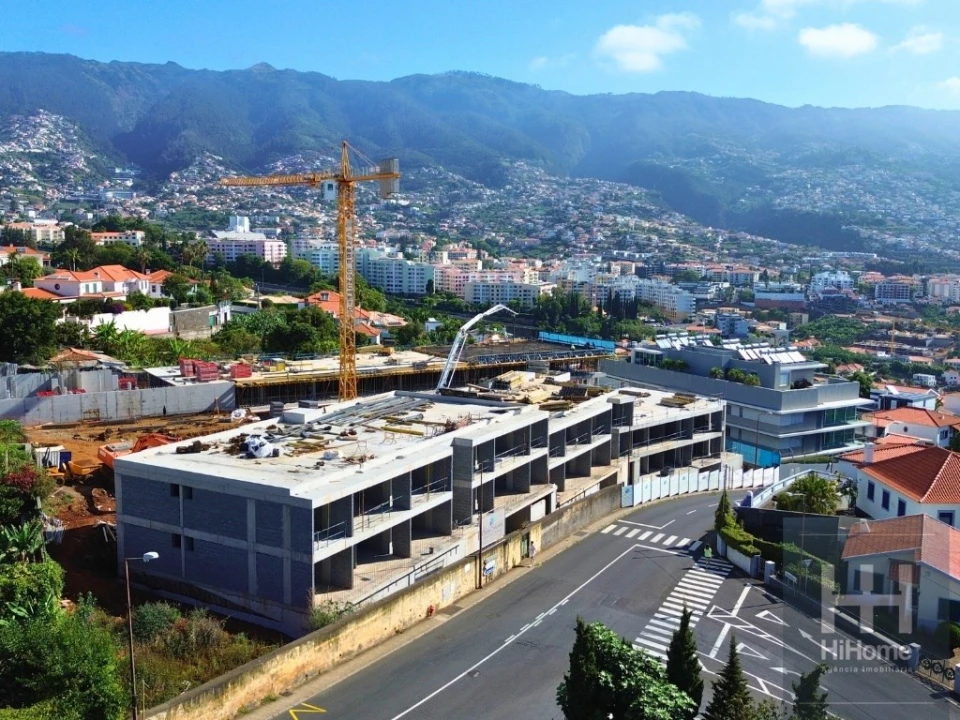 Apartamento T1 para Venda em São Martinho Foto 1