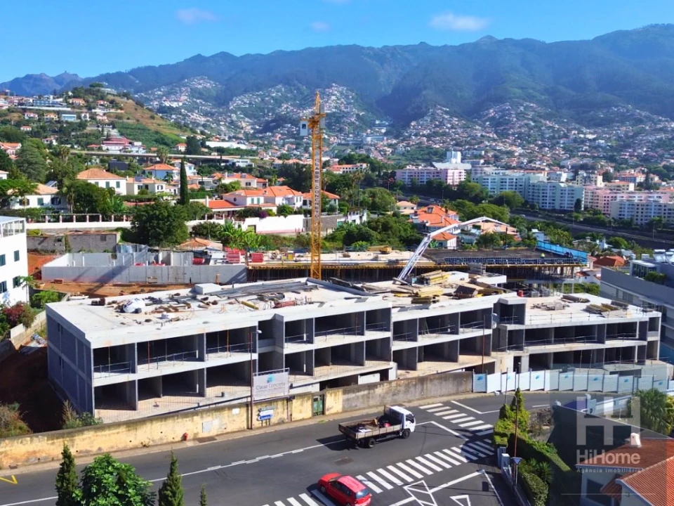 Apartamento T1 para Venda em São Martinho Foto 24