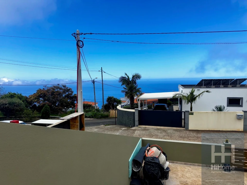 Moradia T3 para Venda em Prazeres Foto 5