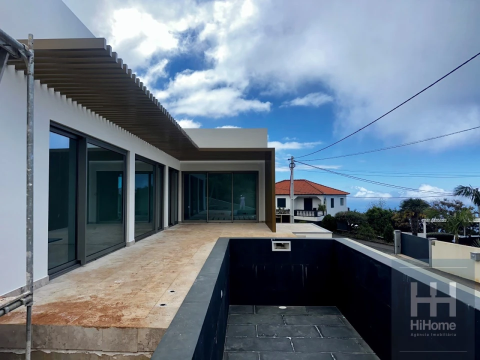 Moradia T3 para Venda em Prazeres Foto 8
