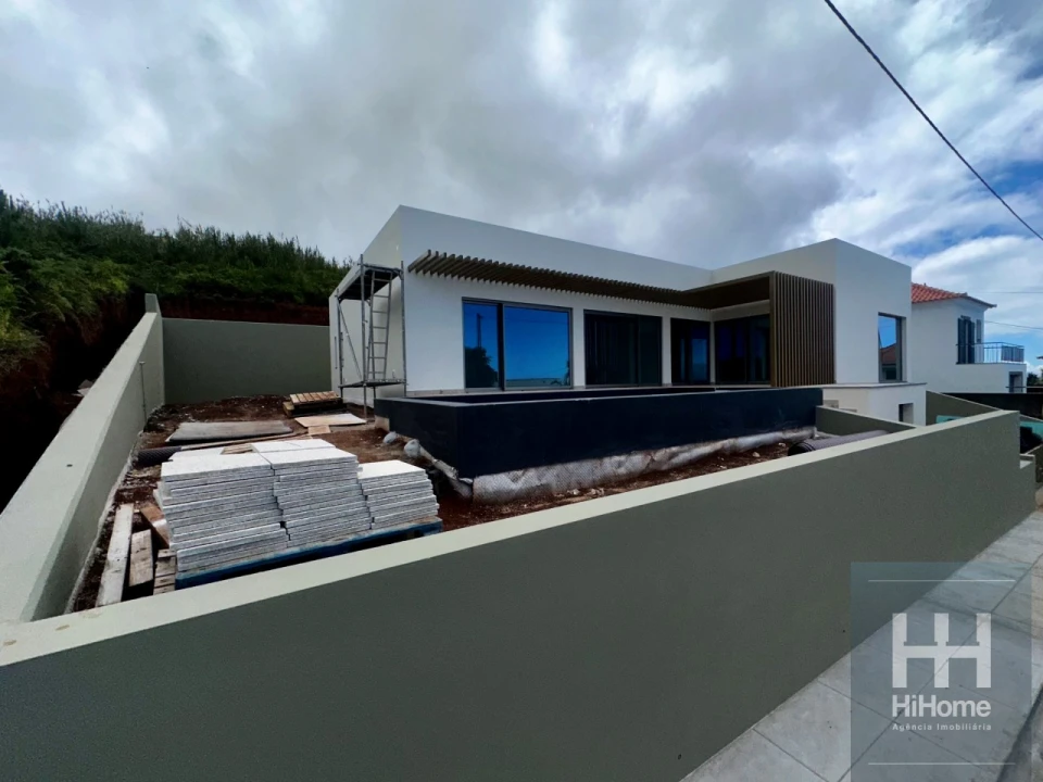 Moradia T3 para Venda em Prazeres Foto 14