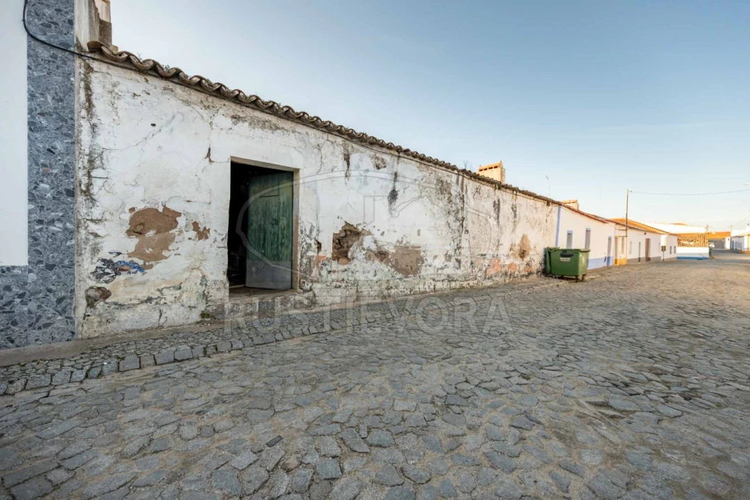 Moradia T3 para Venda em São Manços e São Vicente do Pigeiro Foto 4
