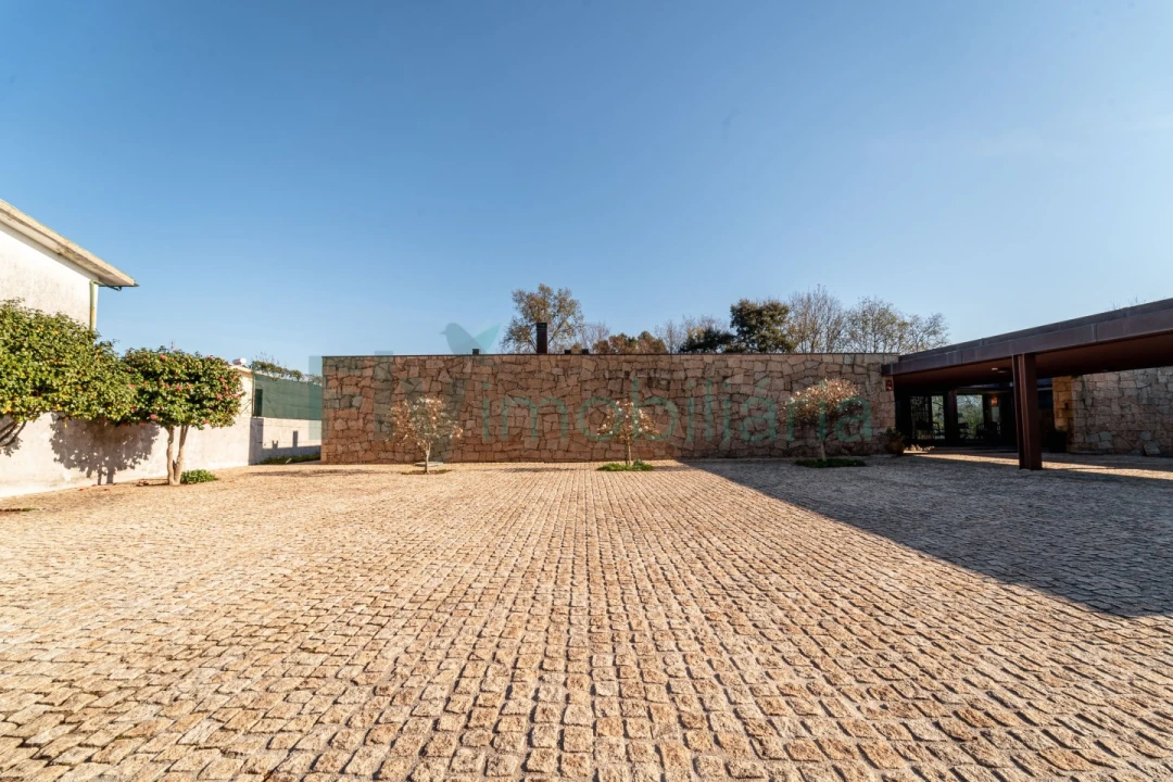 Moradia T4 para Venda em Seide Foto 103