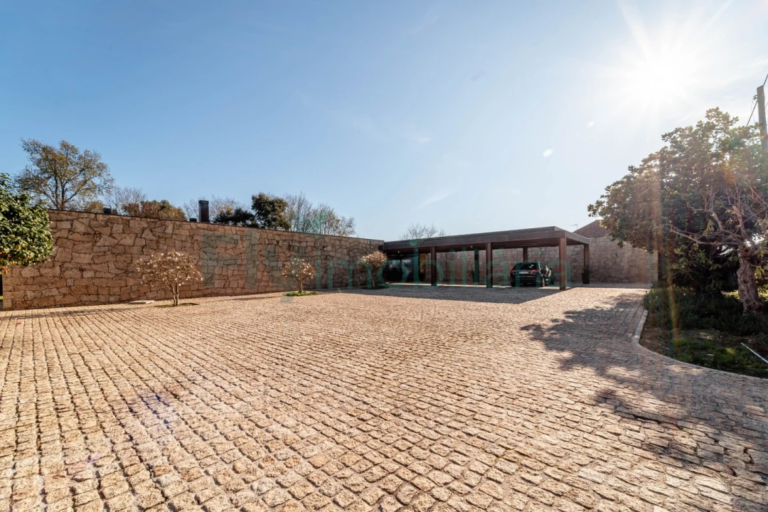 Moradia T4 para Venda em Seide Foto 116