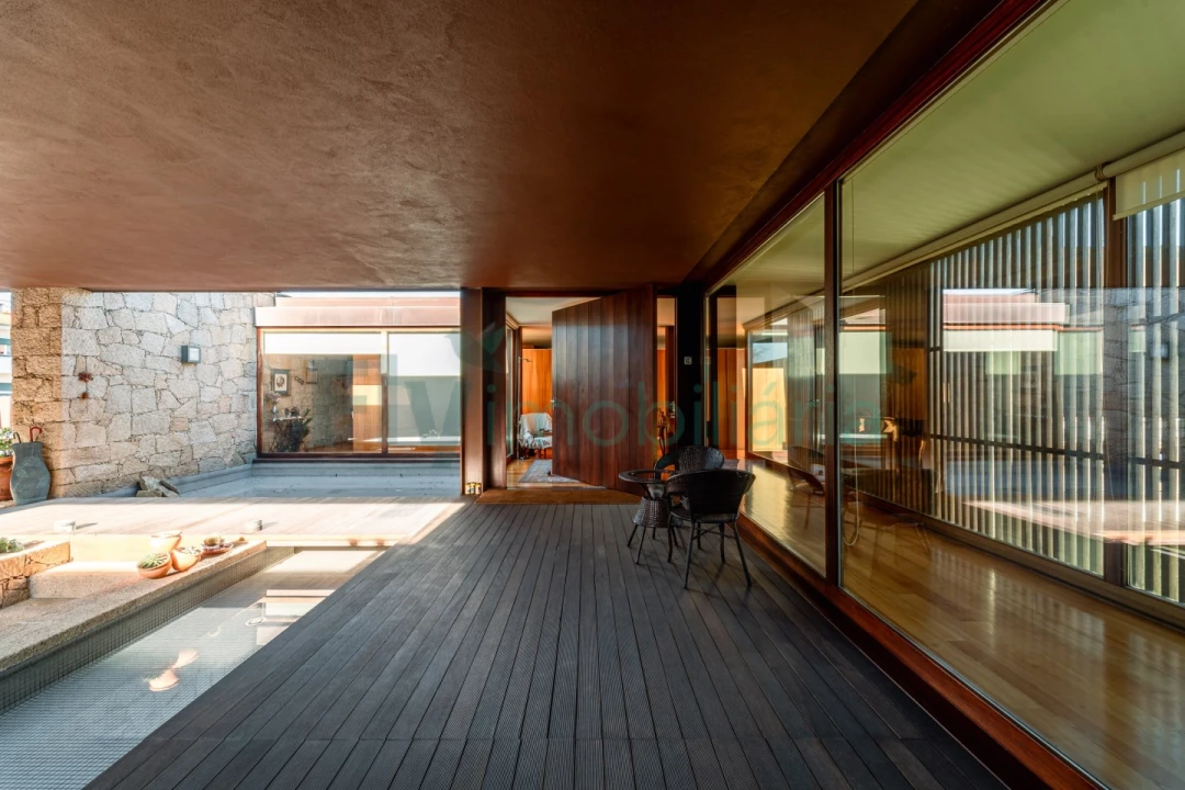 Moradia T4 para Venda em Seide Foto 7