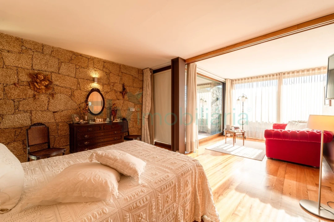 Moradia T4 para Venda em Seide Foto 19