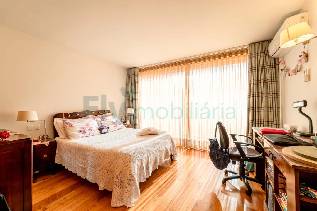 Moradia T4 para Venda em Seide Foto 31