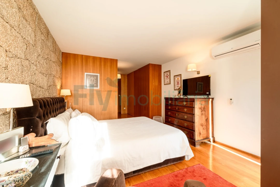 Moradia T4 para Venda em Seide Foto 38