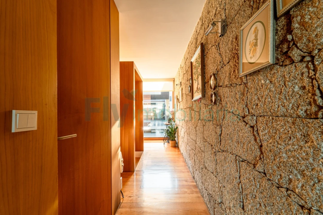 Moradia T4 para Venda em Seide Foto 49