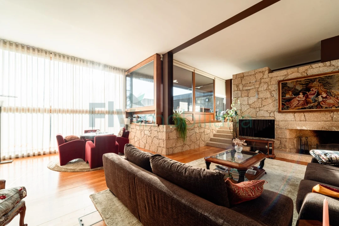 Moradia T4 para Venda em Seide Foto 85