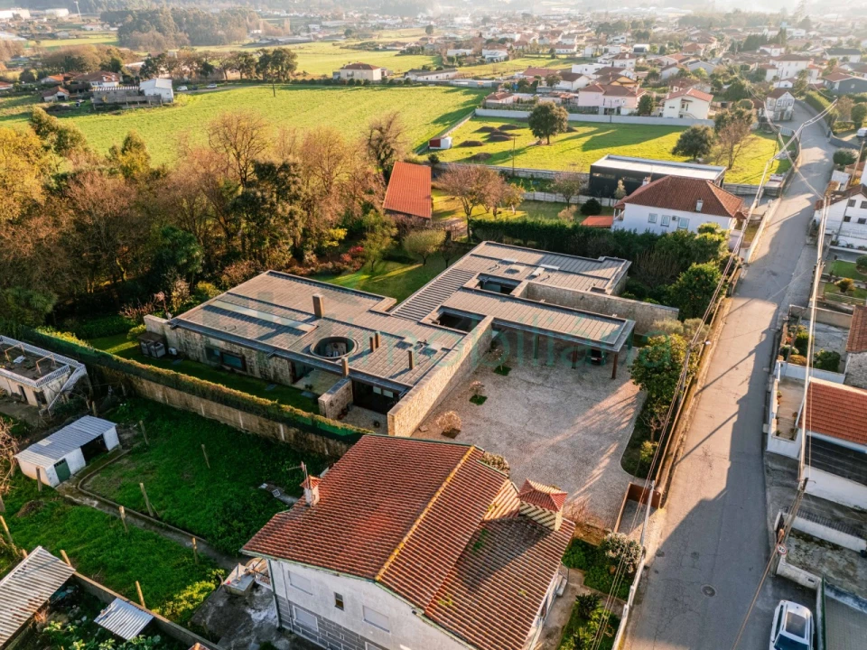 Moradia T4 para Venda em Seide Foto 107