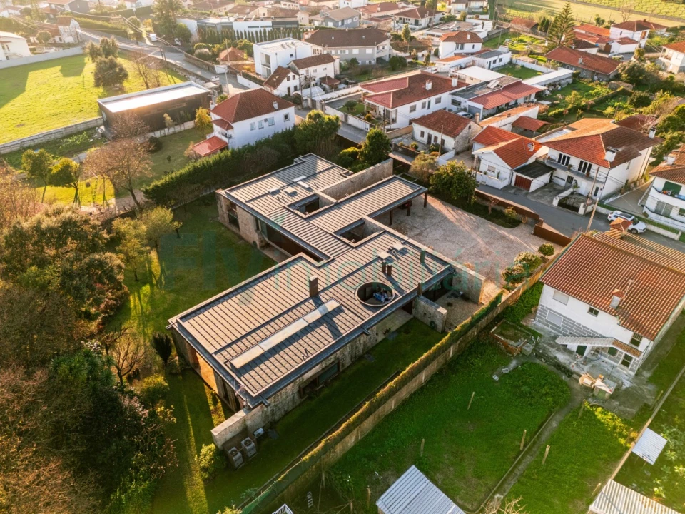 Moradia T4 para Venda em Seide Foto 109