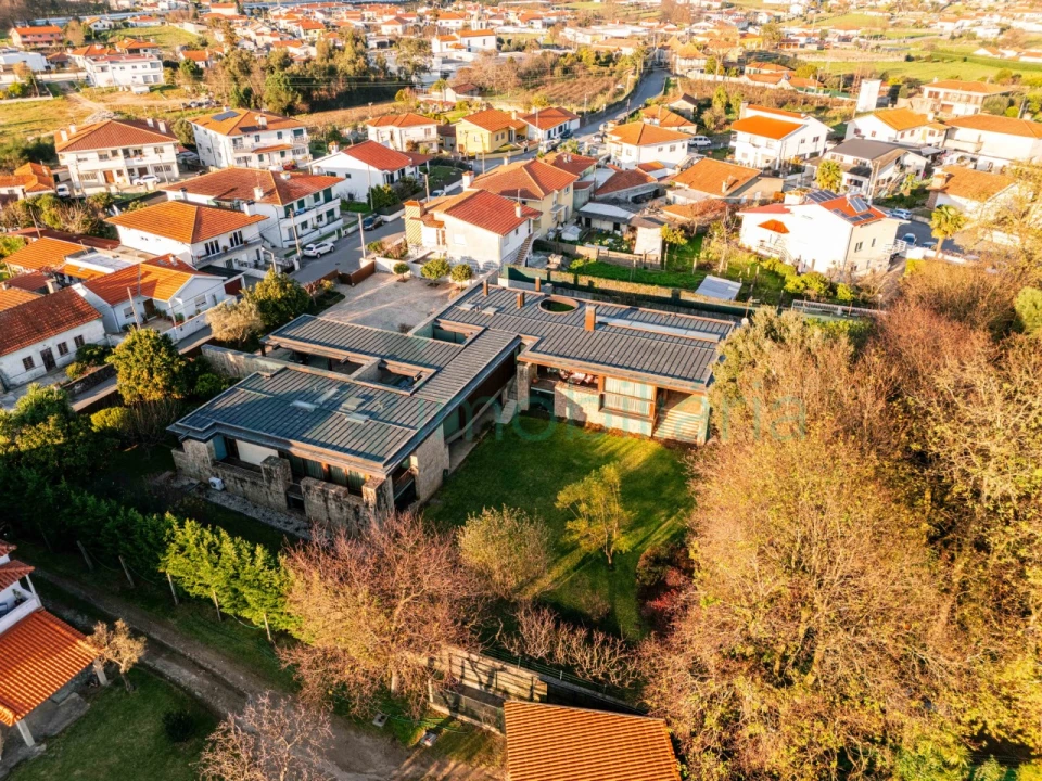 Moradia T4 para Venda em Seide Foto 110