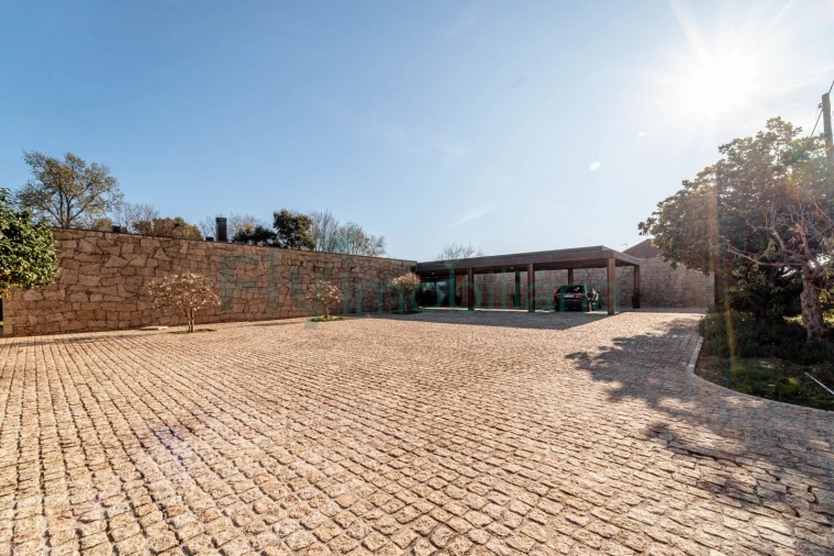 Moradia T4 para Venda em Seide Foto 116