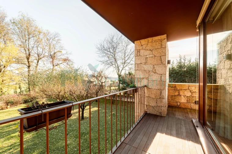 Moradia T4 para Venda em Seide Foto 25