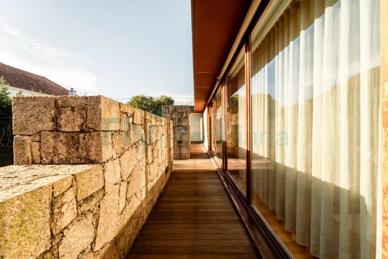 Moradia T4 para Venda em Seide Foto 26