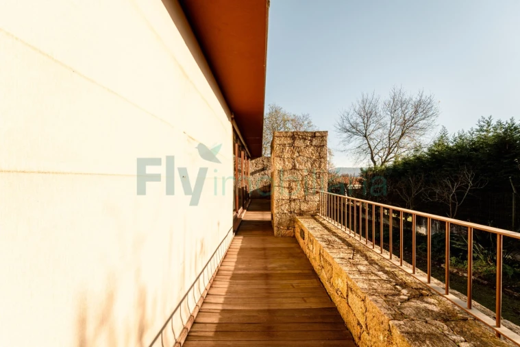 Moradia T4 para Venda em Seide Foto 27