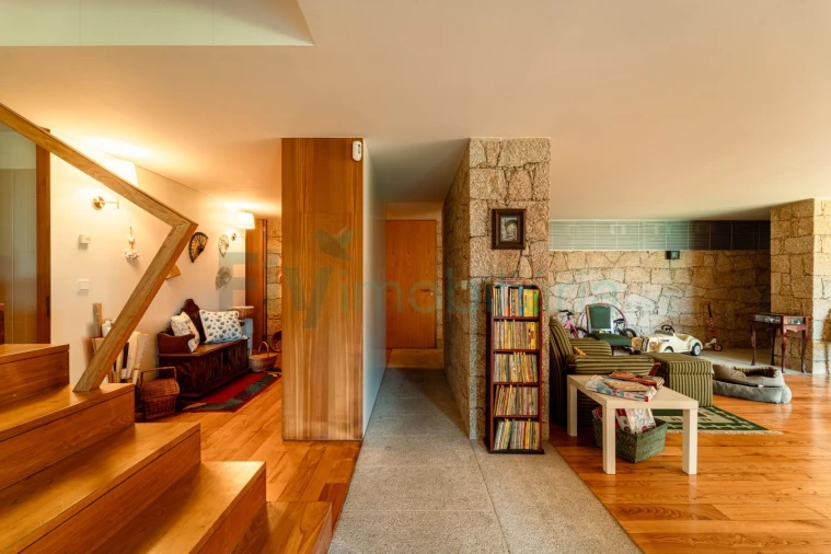 Moradia T4 para Venda em Seide Foto 51