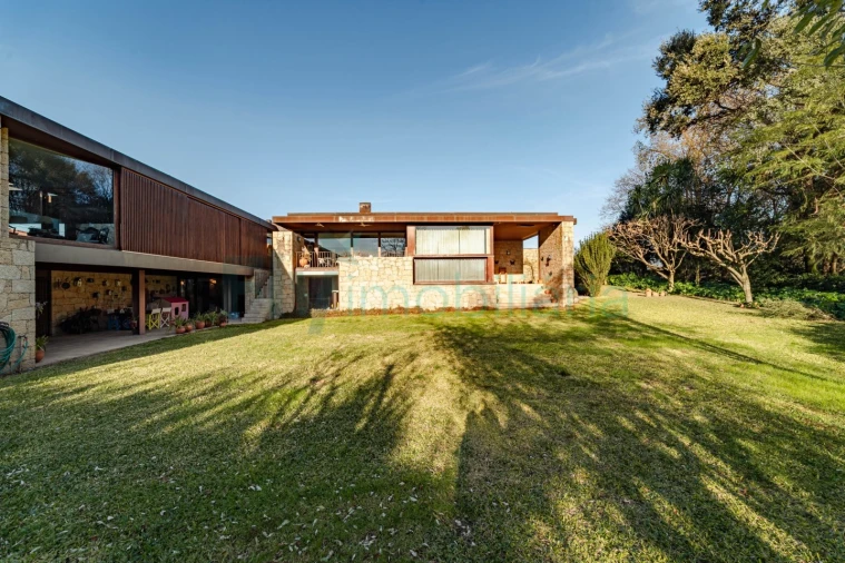 Moradia T4 para Venda em Seide Foto 59