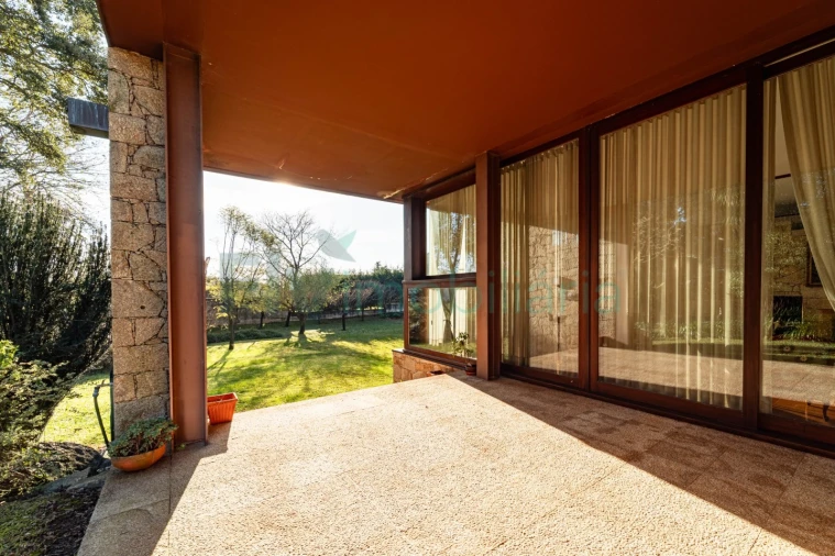 Moradia T4 para Venda em Seide Foto 73