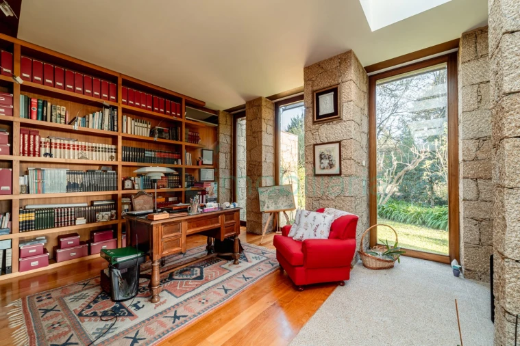 Moradia T4 para Venda em Seide Foto 90