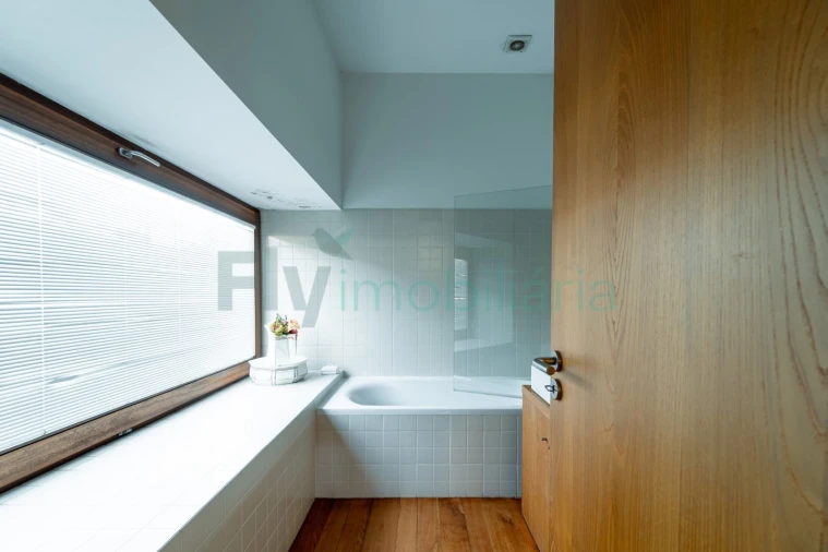 Moradia T4 para Venda em Seide Foto 93