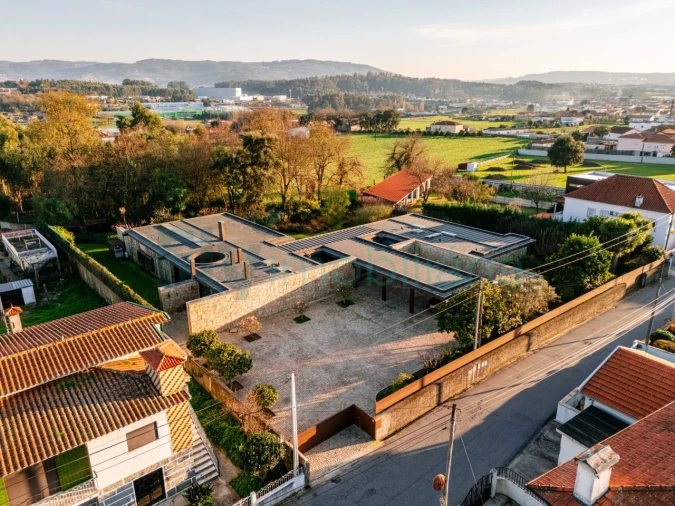 Moradia T4 para Venda em Seide Foto 114