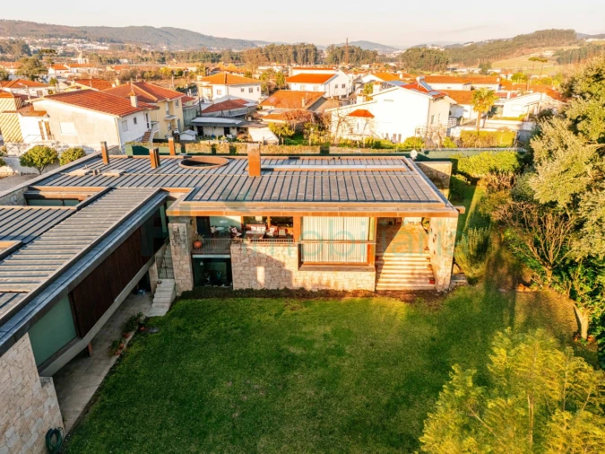 Moradia T4 para Venda em Seide Foto 115