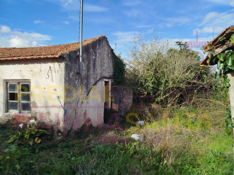 Moradia T2 para Venda em Gesteira e Brunhós Foto 3