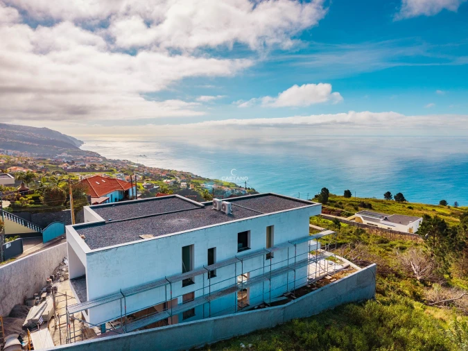 Moradia T3 para Venda em Prazeres Foto 2