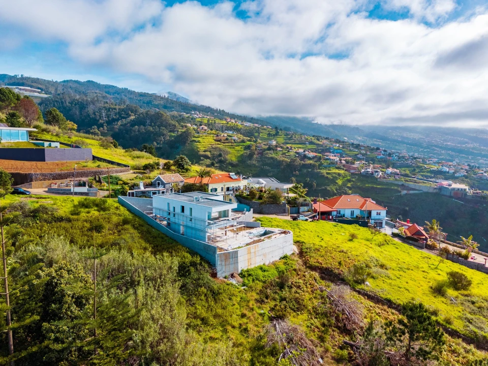 Moradia T3 para Venda em Prazeres Foto 4